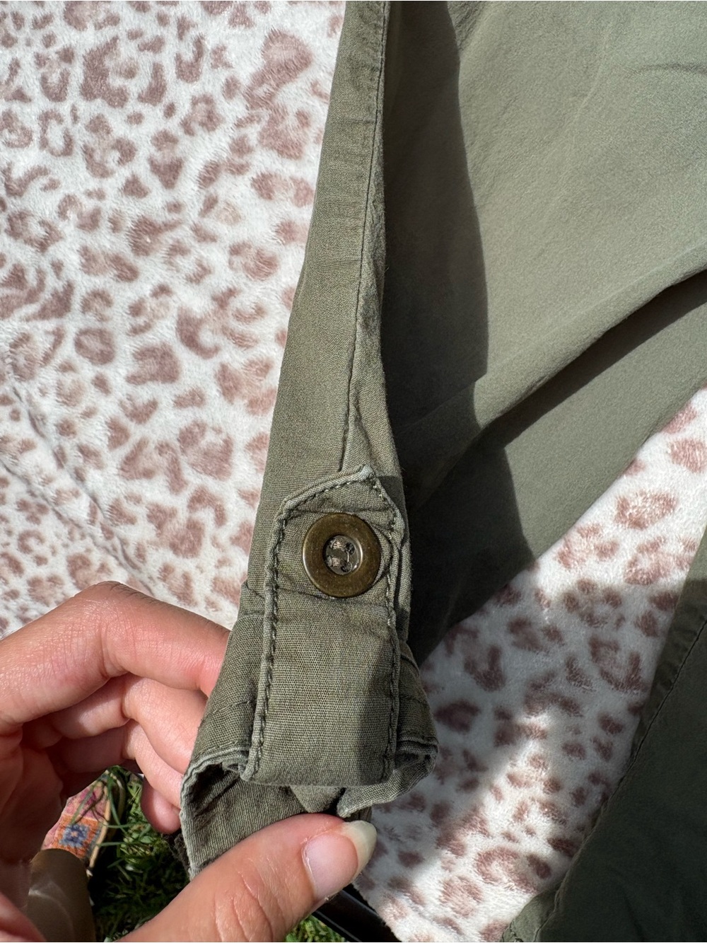 Palm Rio Olive Green Capri Pants Size Medium - Picture 7 of 9